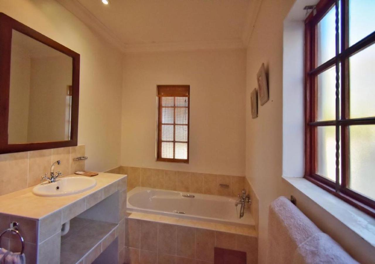 The Clarens Place Luaran gambar