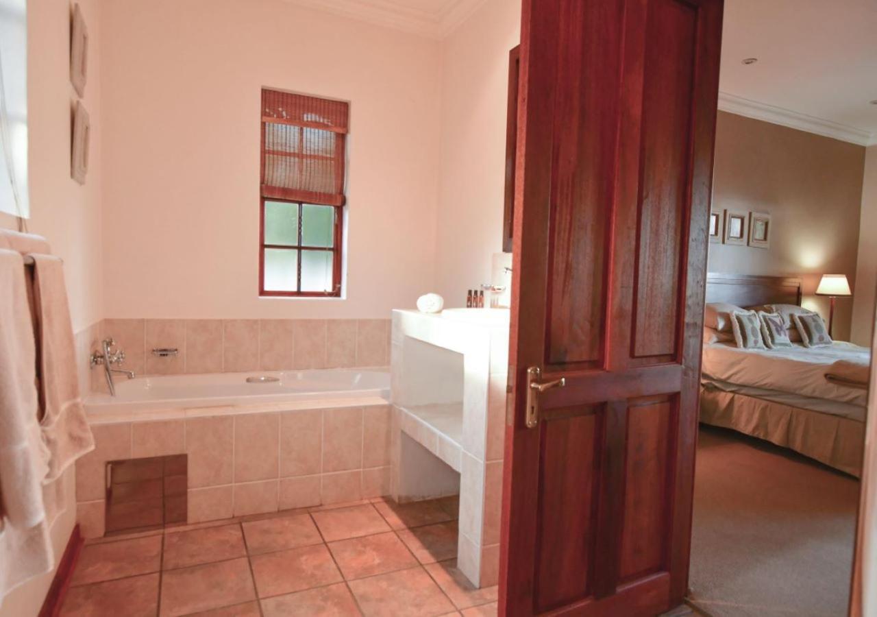 The Clarens Place Luaran gambar