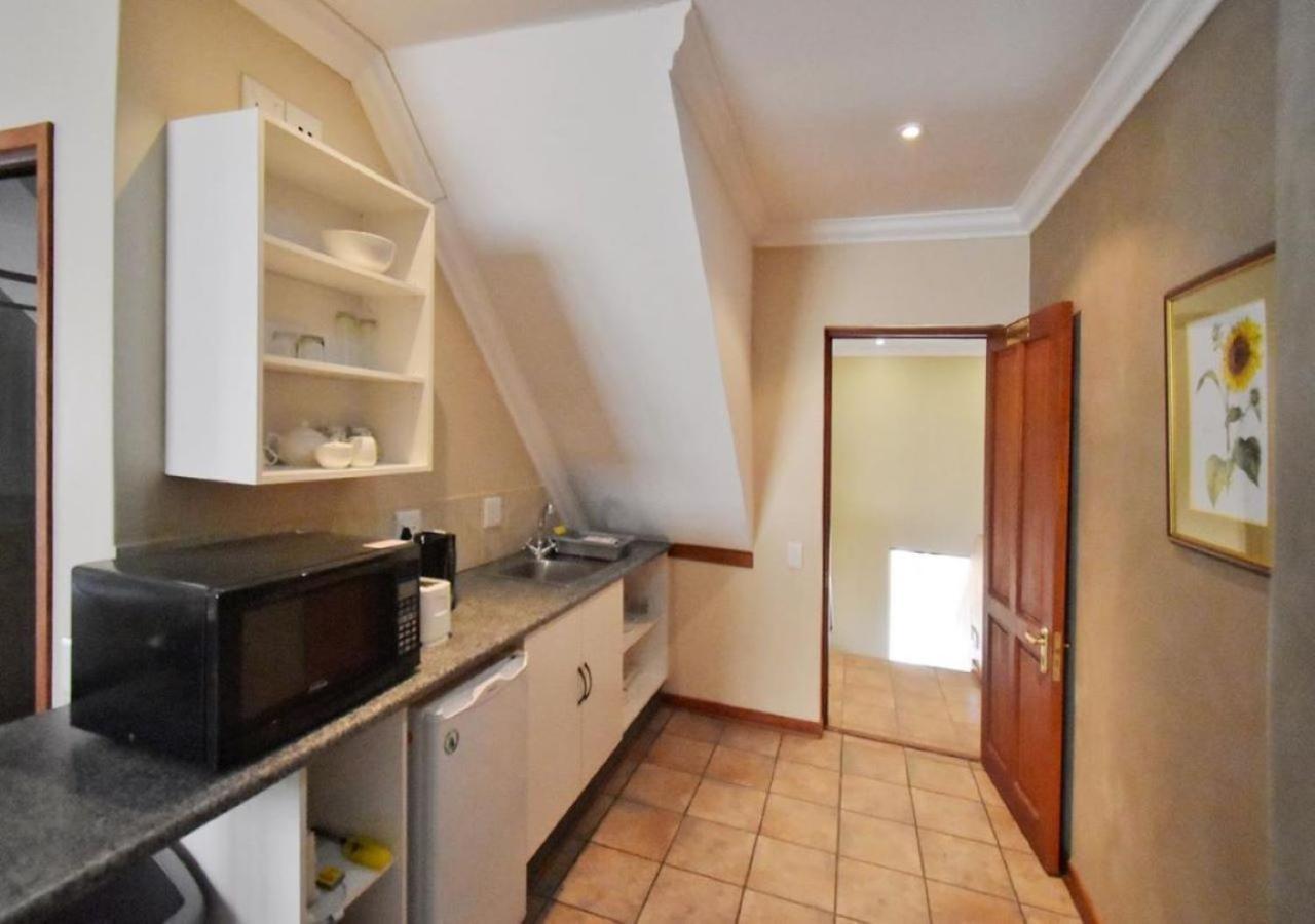 The Clarens Place Luaran gambar