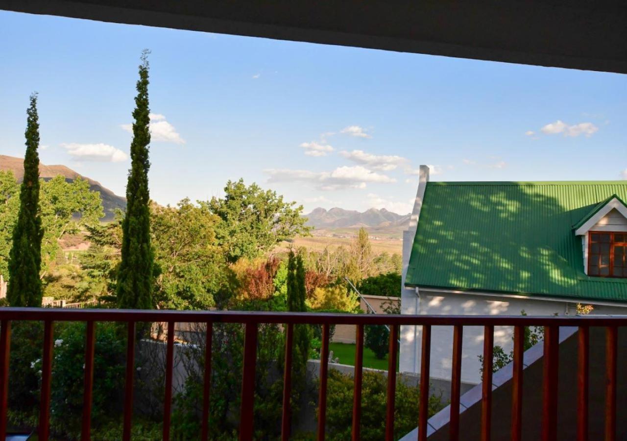 The Clarens Place Luaran gambar